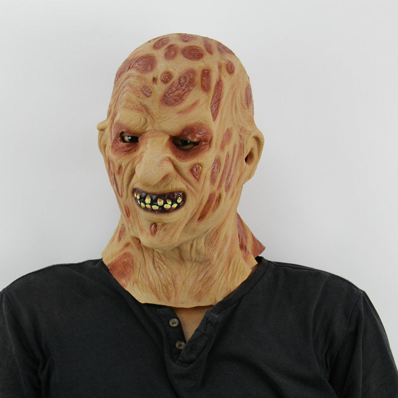 Den demoniska eldmasken – väck skräcken till liv på Halloween