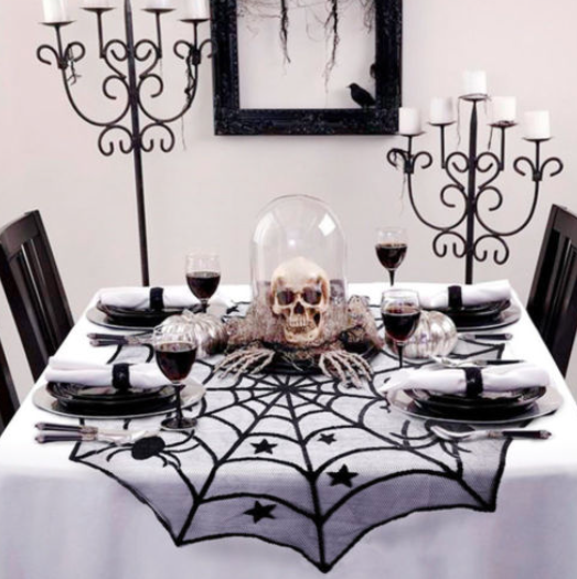 Svart Halloween-gardin med spindelnät och fladdermöss